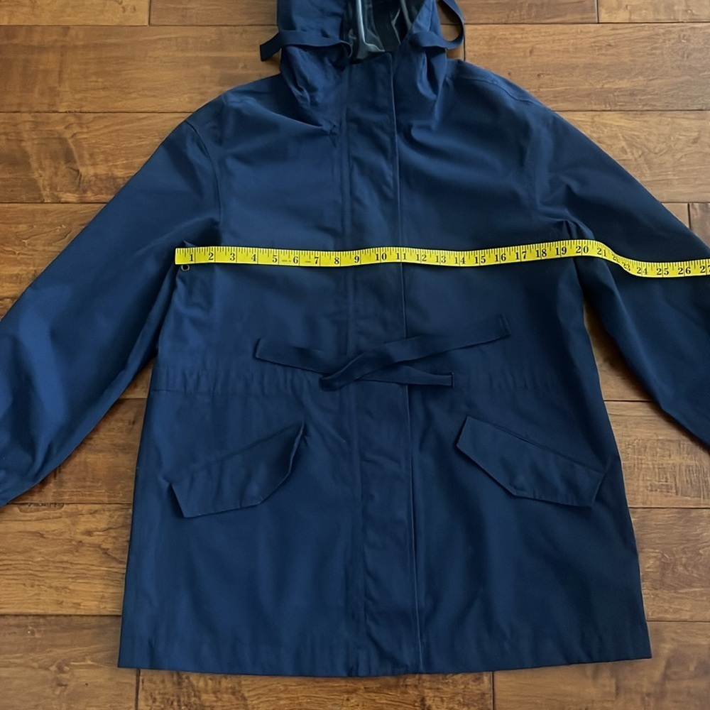 NWOT Madewell Waterproof Raincloud
Raincoat Navy Size S - Picture 12 of 16